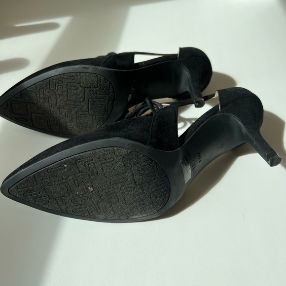 Unisa Suede Heels. Like New Condition. Size 8.5. Excellent Condition. - Picture 3 of 6